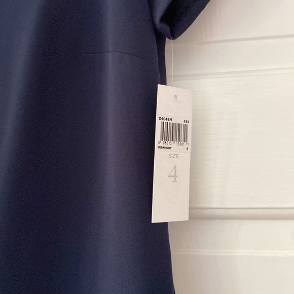 Donna‎ Morgan Shift Silhouette Dress Subtle Clavicle Cutouts New Size 4 NWT Navy - Picture 5 of 13